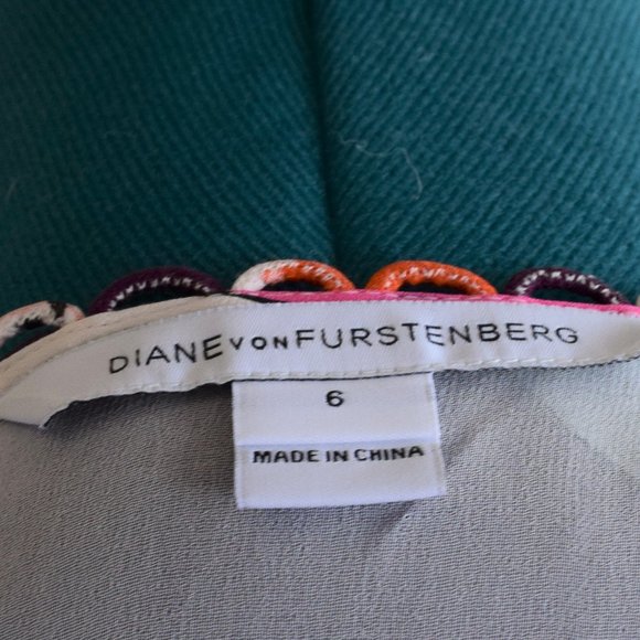 DVF 100% Silk Patterned Peasant Blouse - Picture 12 of 15